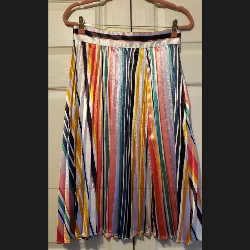 Accordion skirt
